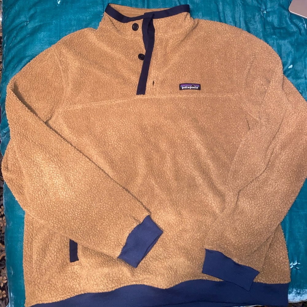 PATAGONIA SHEARLING JACKET - FROM A DOG FRIENDLY HOME